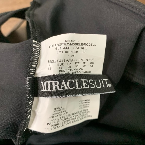 Miraclesuit Womens black escape one piece swimsuit 18 NWT - Picture 10 of 11